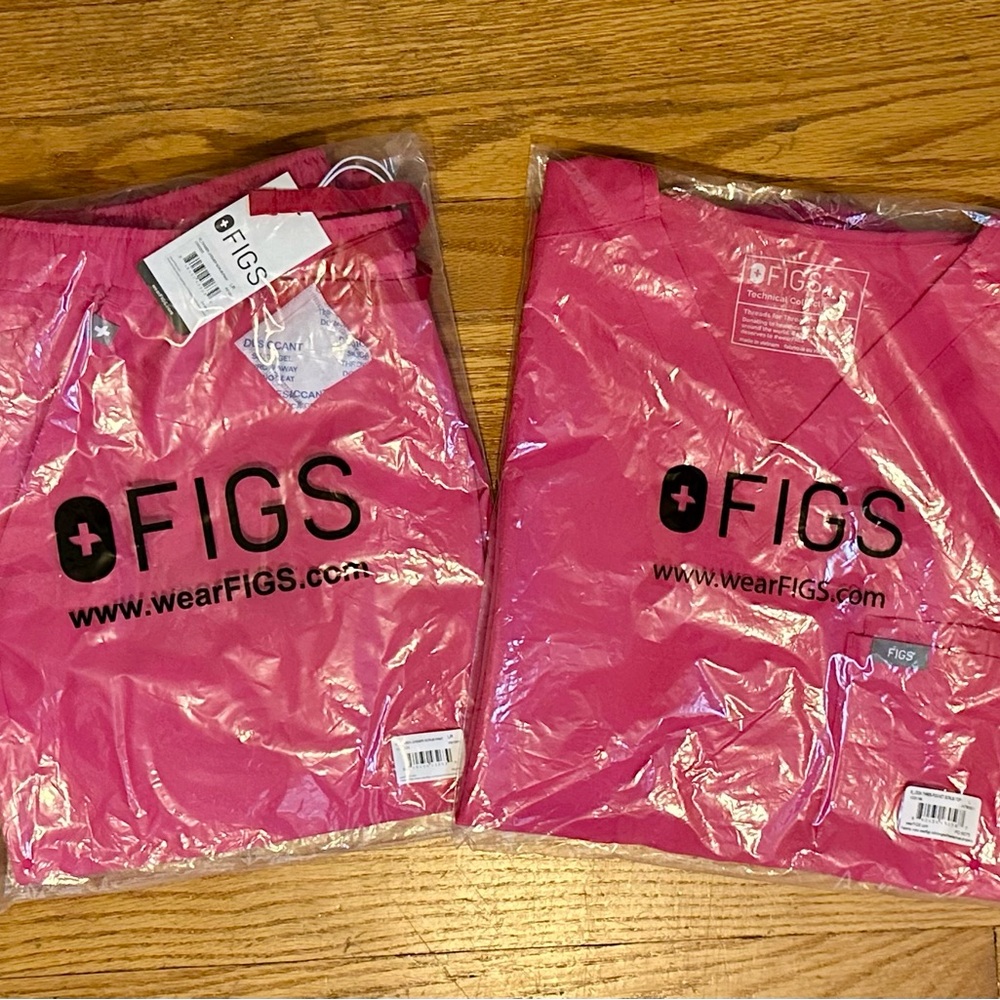 Figs Men’s Hot Pink Scrub Set
